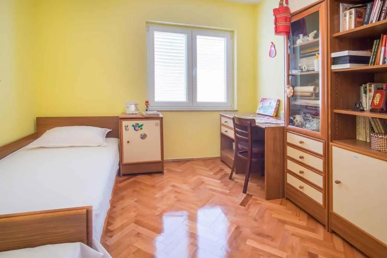 Apartments In Vrbnik/Insel Krk 36002