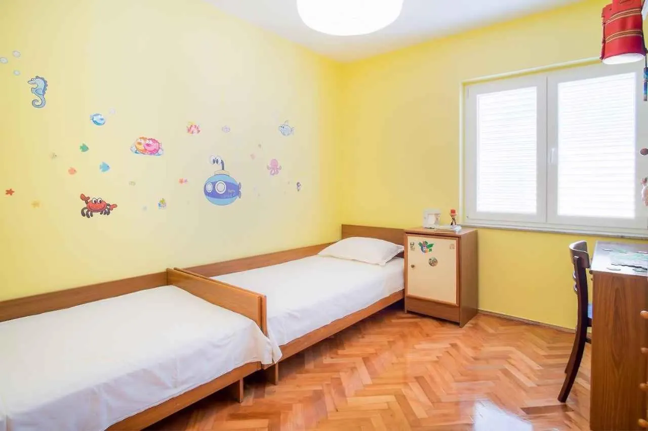 Apartments In Vrbnik/Insel Krk 36002