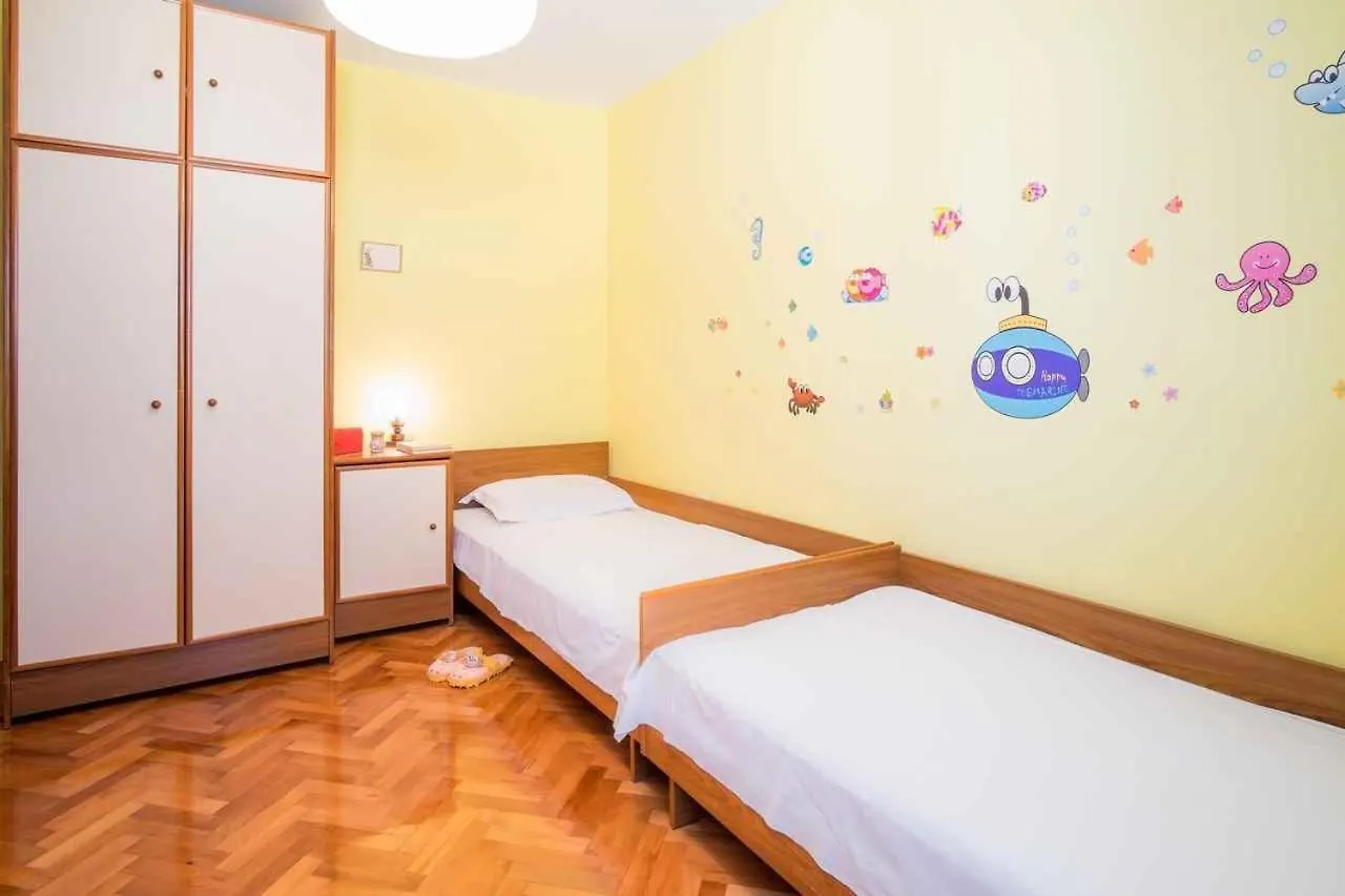 Apartments In Vrbnik/Insel Krk 36002